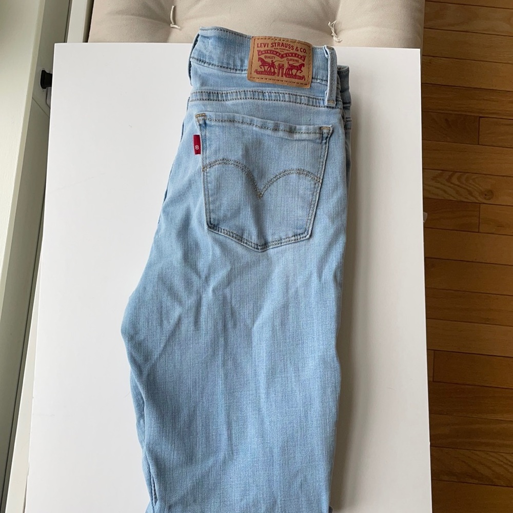 RARE RED TAG Levi’s 710 super skinny jean
